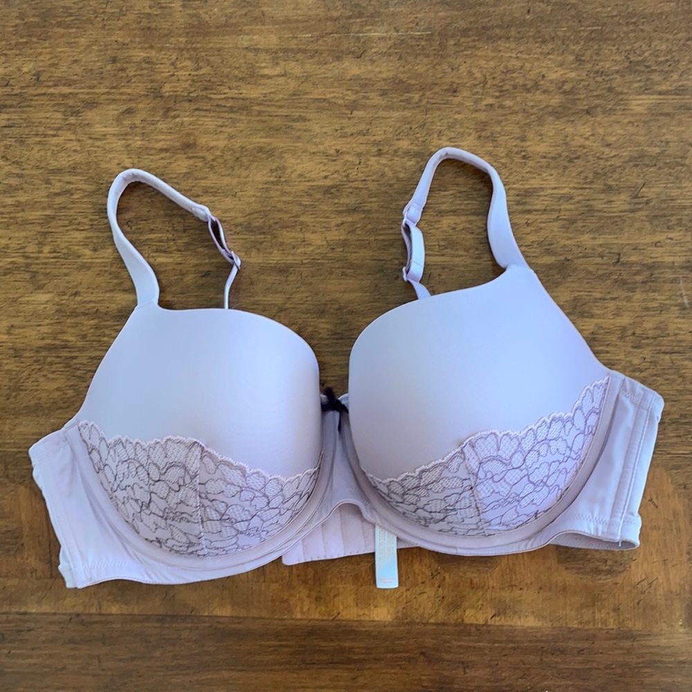 Cacique Lane Bryant Pale Pink Lace Detail Bra